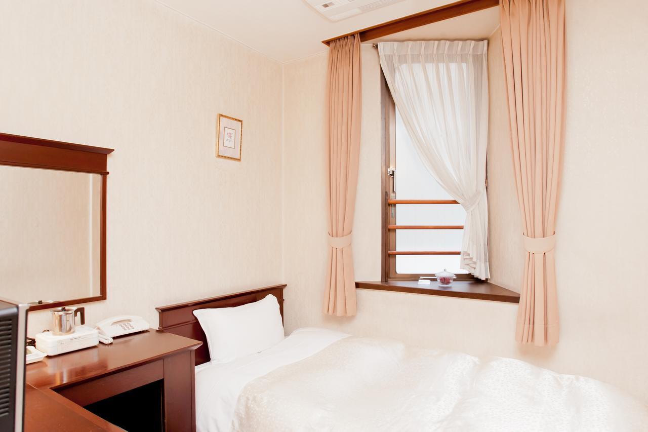 Hotel Hanakomichi Нара Экстерьер фото
