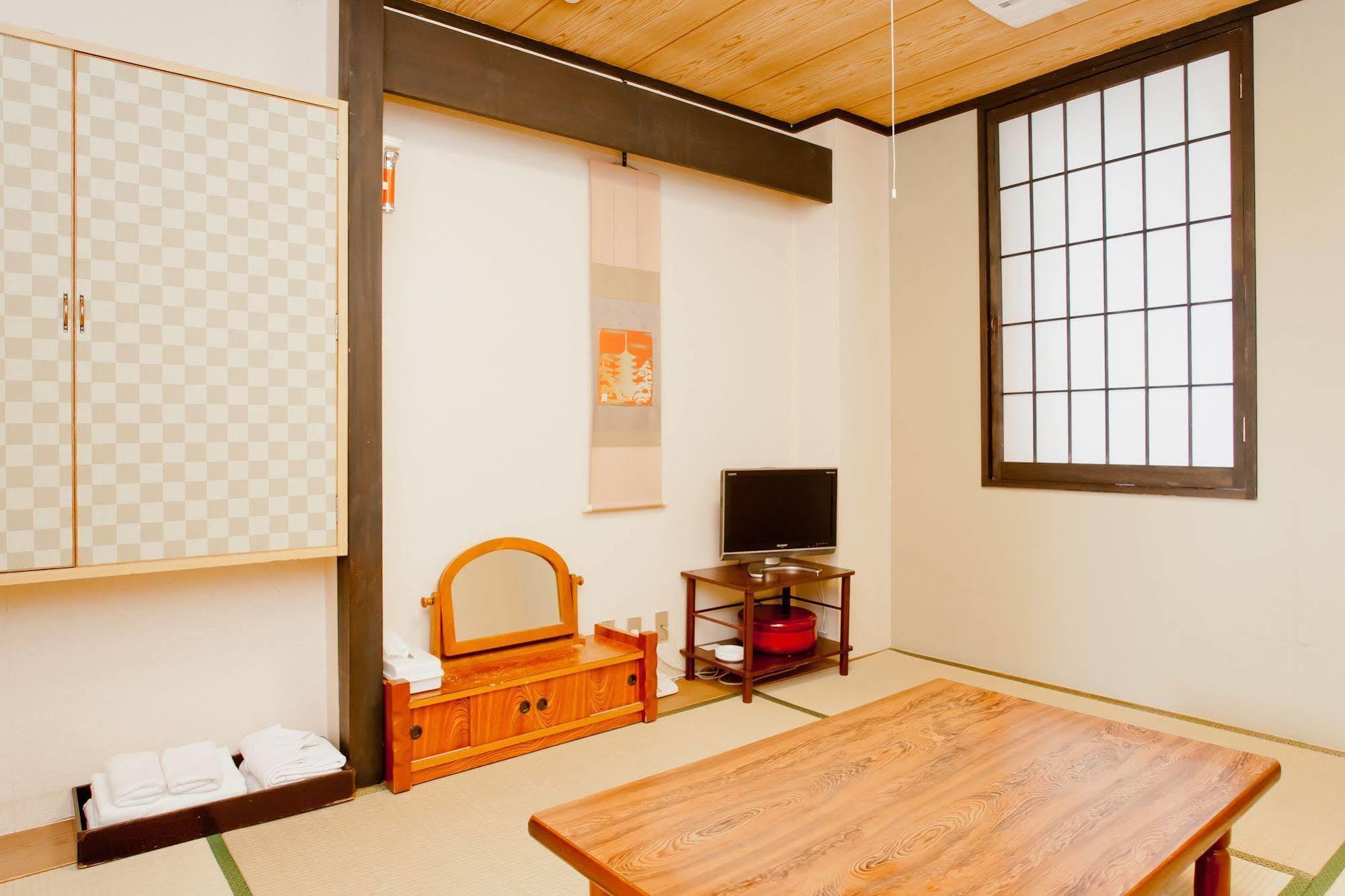 Hotel Hanakomichi Нара Экстерьер фото
